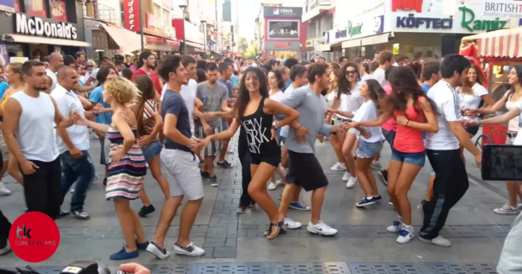 خیابان شهدای قبرس ازمیر