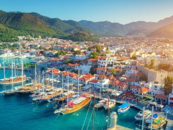 معرفی شهر مسحور کننده مارماریس ، ترکیه